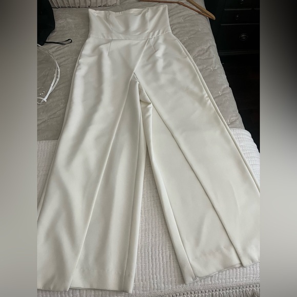 Ivory  jumpsuit size 12 - Picture 2 of 3